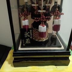 美品♦️超超激安♦️破魔弓飾り、武蔵♦️縁起物♦️外寸約サイズ横30cm、縦50cm、奥行き24cm♦️かなりお値打ちにお譲り致します♦️中古としてのご理解をお願い致しますの画像