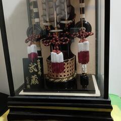 美品♦️超超激安♦️破魔弓飾り、武蔵♦️縁起物♦️外寸約サイズ横30cm、縦50cm、奥行き24cm♦️かなりお値打ちにお譲り致します♦️中古としてのご理解をお願い致しますの画像