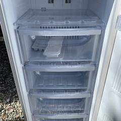 ♦️MITSUBISHIノンフロン冷凍庫 【2020年製】MF-U12D-S1