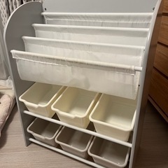 絵本ラック【値下げしました】