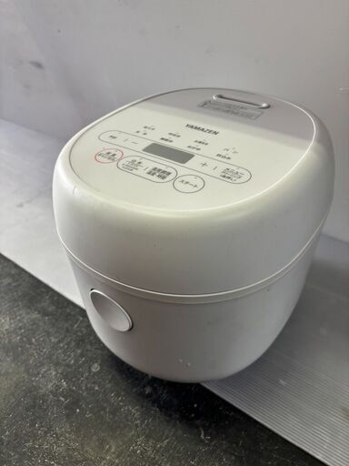 ☆中古￥￥4,500！YAMAZEN　3合マイコン炊飯ジャー　家電　2022年製　YJR-MO5(W)型　【BC219】