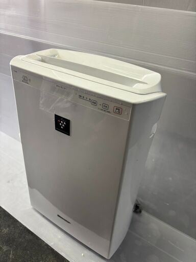 ☆中古￥2,000！SHARP　空気清浄機　家電　2017年製　FU-G51-W型　【BC220】