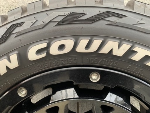 車のパーツ タイヤ、ホイール