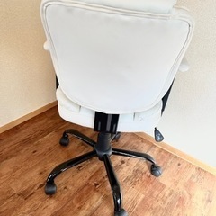 🕊️白いチェア 🌸昇降機能付きの画像