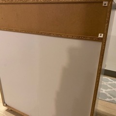 ゴミ箱収納付きキャビネットの画像