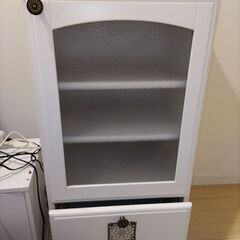 キャビネット　白　北欧　姫系