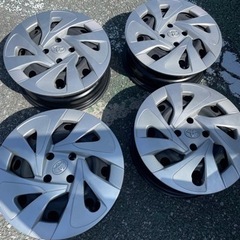 車のパーツ タイヤ、ホイール