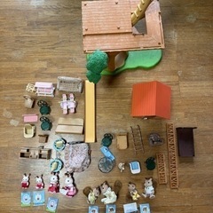 中古品　シルバニアファミリーにぎやかツリーハウス➕他