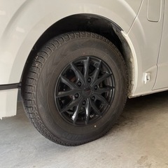 ハイエース　スタッドレスタイヤの画像