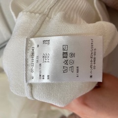 【試着のみ】スウィングル　レディース　ホワイト　白　ニット　袖シフォンの画像