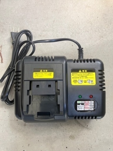 NAFCO 18V 充電器