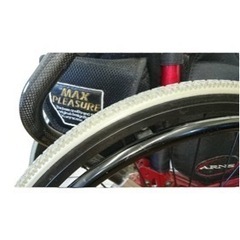 松永製 MAX PLEASURE LS-I AIRNESS 032 32-540 ARNS オーエックスも出品中★スポーツタイプ軽量　ＯＸ折り畳み自走式　車椅子 オーエックス　OX 女性　子供　小柄な方男性用？　車椅子車いす 車イス 中古　他にスロープアンダーネット介助松葉杖出品中の画像