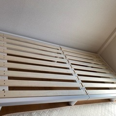 シングルベッド、敷布団付き