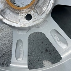 【決まりました】車のパーツ タイヤ、ホイールの画像