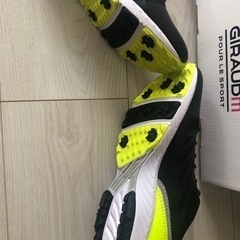新品　22.5 スニーカー　靴　運動靴靴/バッグ 靴 ブーツの画像