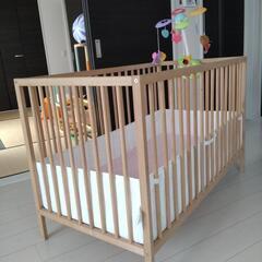 IKEAベビーベッド＆ふわふわメリー