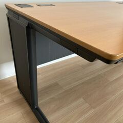 大きいパソコン用事務机で快適な作業を!!! 捨てるには忍びないので、引き取って使ってくださる方に差し上げます！の画像