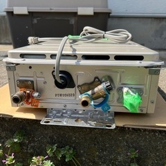 パロマ　ガス給湯器　LPガス用　リモコン付属　paloma 外壁掛けの画像