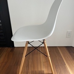 家具 椅子 ダイニングチェア イームズチェアの画像