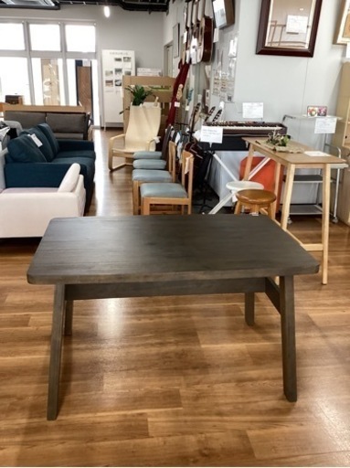 ダイニングテーブル　¥8000 【町田市再生家具】　233295