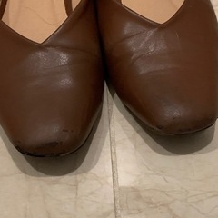 スクエアパンプスの画像