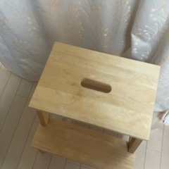 IKEA  木製　踏み台の画像