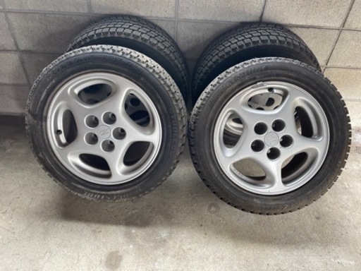 車のパーツ タイヤ、ホイール