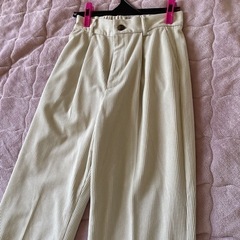 ワイドパンツの画像