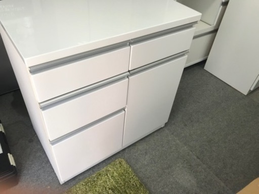 取引中　ニトリ　キッチンカウンター　キッチンボード　食器棚　程度良好