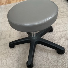 【美品】キャスタースツールの画像
