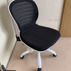 ニトリ ワークチェア ヒューボ 椅子 