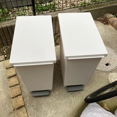 45Lペダル式ゴミ箱2個