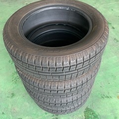 車のパーツ タイヤ、ホイール