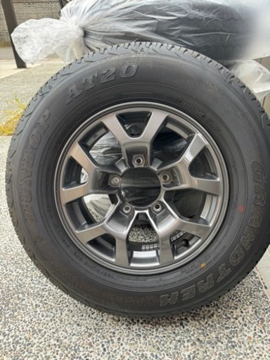 【決まりました返信しません】ジムニーシエラホイールタイヤセット（5本）