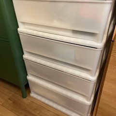 ニトリ　プラスチック収納家具 衣類収納