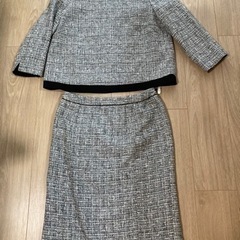 レディーススーツ