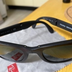 RayBan折りたたみサングラスの画像
