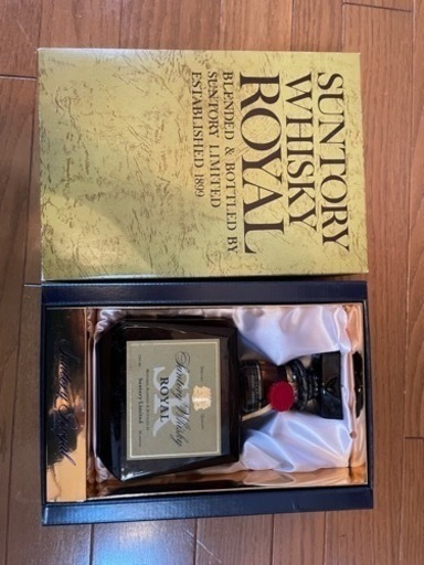 SUNTORY WHISKY  サントリー ローヤル ウイスキー