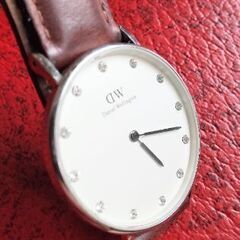 ダニエルウェリントン　スワロフスキー　34ミリ　電池新品　3月30日交換済みの画像