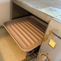 TOSHIBA 東芝オーブントースター HTR-MAG3の画像