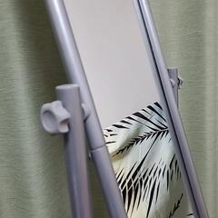 【4/6廃棄予定、0円にしました】ミラースタンド(姿見)の画像