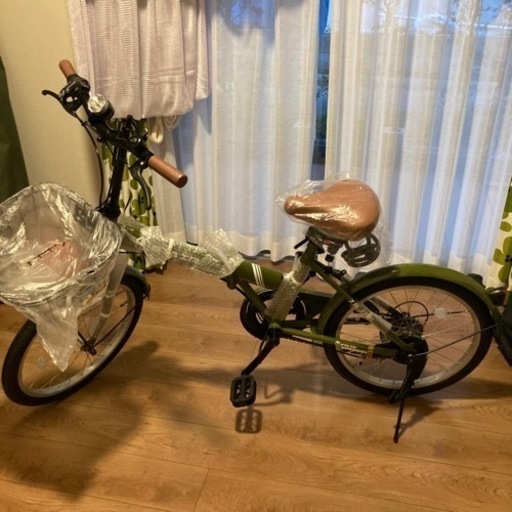 折りたたみ自転車 20インチ シマノ6段変速ギア 折畳み 自転車 折り畳み自転車 ミニベロ フロントライト カギ カゴ付き