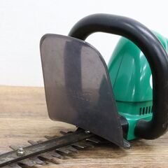 【ヤ取12/26終了】≪ZU909ジ≫ 通電OK makita/マキタ 350㎜ 生垣バリカン MUH352 100V/3A/50-60Hz/290W 農業機械/草刈機/芝刈機/刈払機/剪定用具 現状品の画像