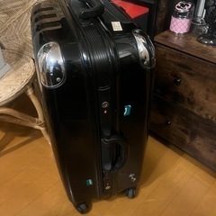 キャリーケースの画像