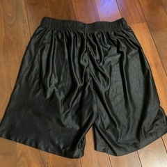 ハーフパンツ黒の画像