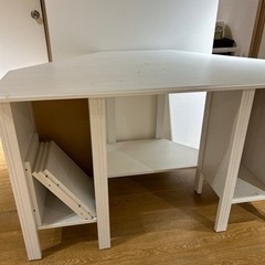 【取引先決定済み】IKEA ブルサリコーナーデスク　中古の画像