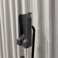 【取引中】ダイソン　バッテリー　収納ブラケット　スタンドの画像
