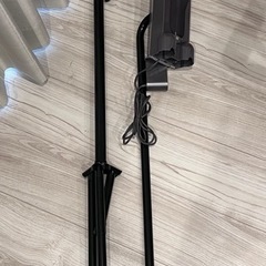【取引中】ダイソン　バッテリー　収納ブラケット　スタンドの画像