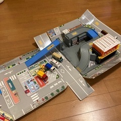 トミカ おかたづけ立体マップ（トミカ付き）