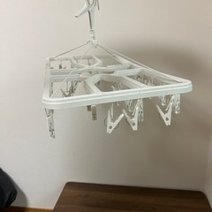 折りたたみ式ハンガーの画像